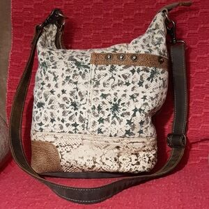 Neutral Patterned Shoulder Bag with Brown Trim